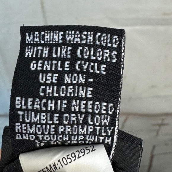 Torrid Womens Black White Floral Halter Racerback Chiffon Tank Top Sz 0 Large 12 - Picture 7 of 10